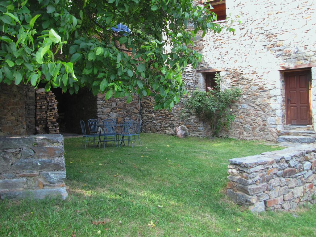 Cal Mestre Fornells de la Montaña Exteriör bild
